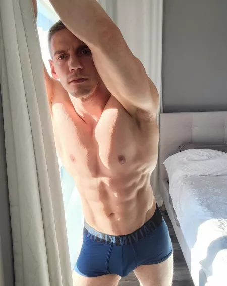 Enjoy the view with me 😜💙 by John_fitness91