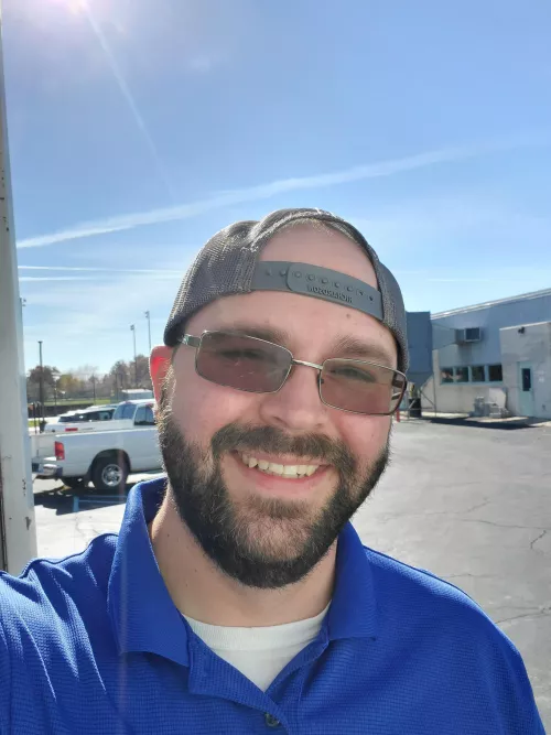 Enjoying the beautiful Fall weather while I'm on my lunch break. 😊 by vertigo321