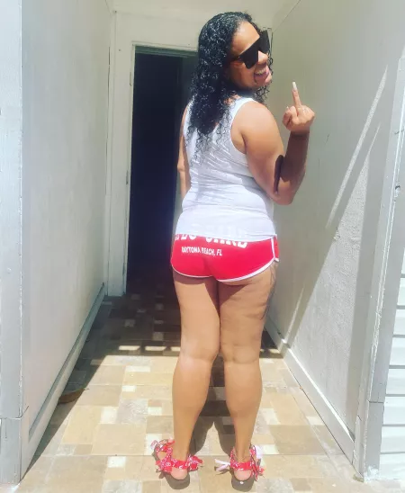 Enjoying the FL sun by xovicky1228