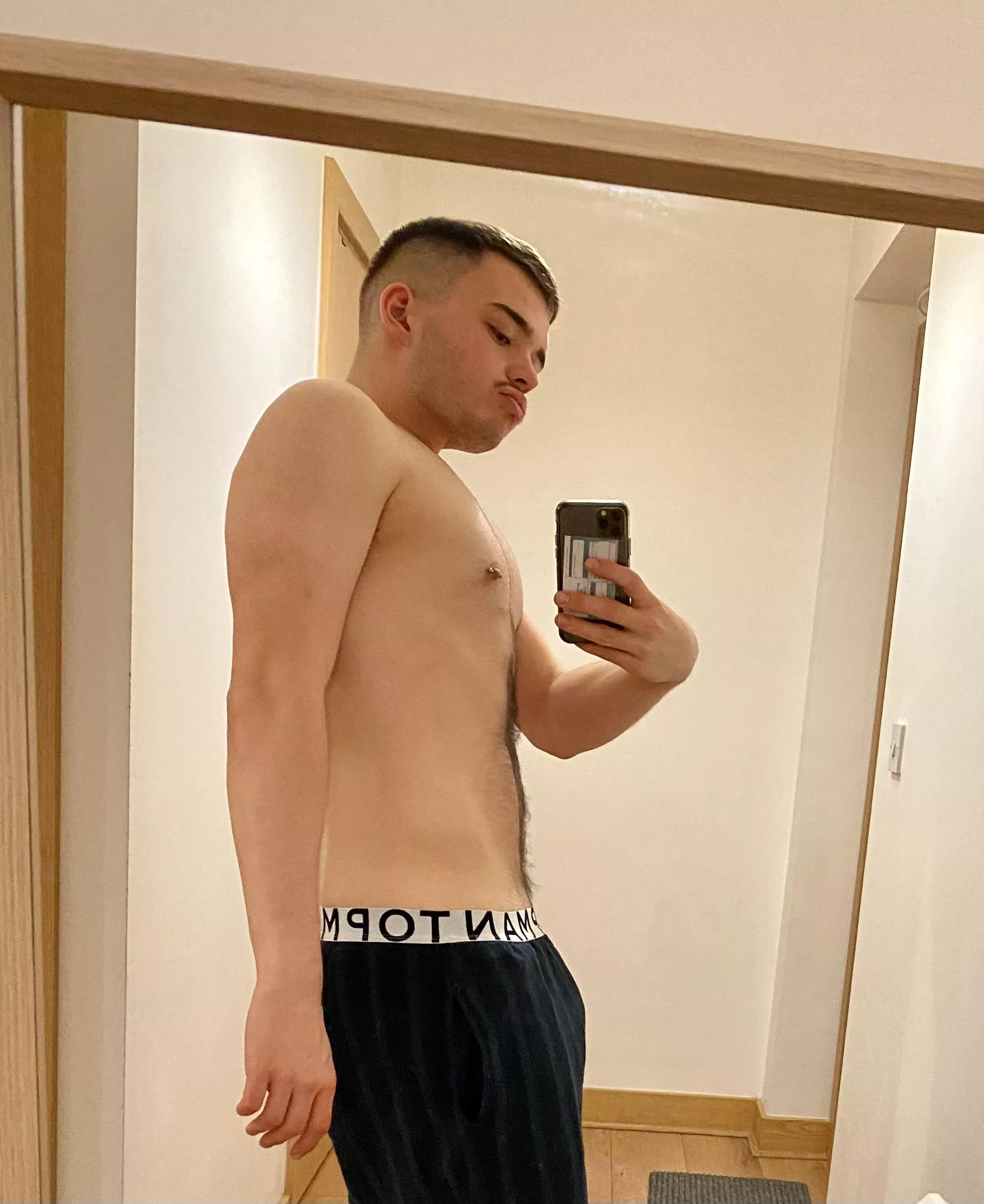 Enjoying the weight loss 🥰 posted by harrypizza