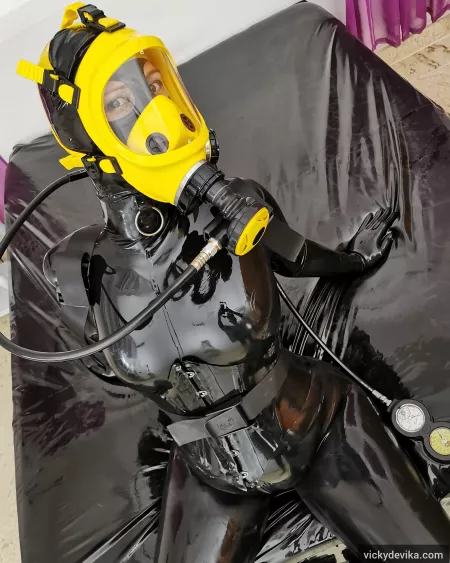 Enjoying this new scuba & gasmask combo! by vickydevika
