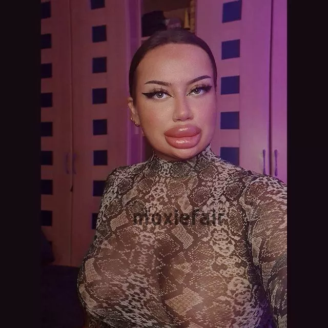 Enormous posted by Arxidia2X