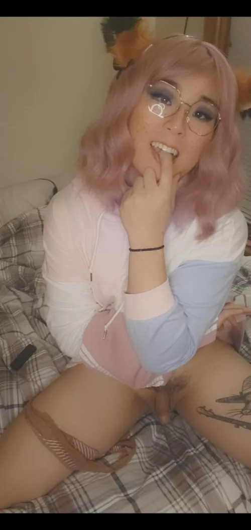 Entertain me♡ by ghosty-40hands