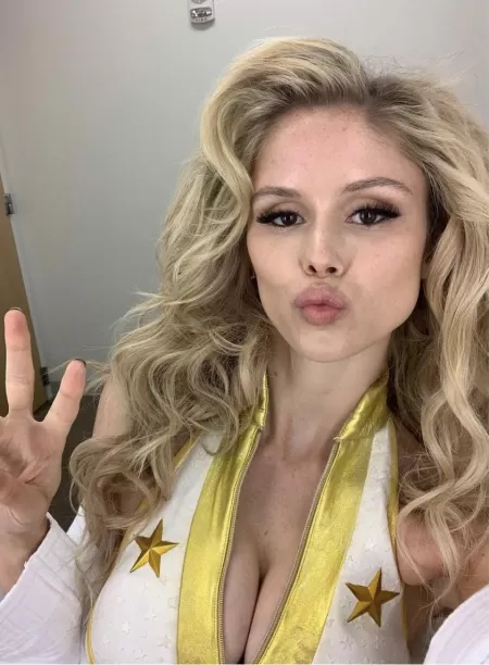 Erin Moriarty can get it by brightangel14