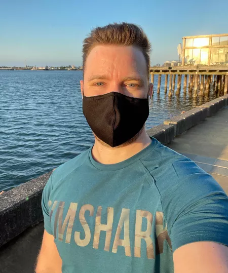 Escaped work to enjoy the last dregs of sunshine of the day by raftsa