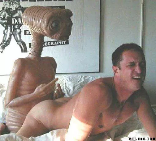 ET & Elliott Reunite posted by [deleted]