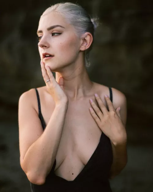 Eva Elfie by Grandvilleq