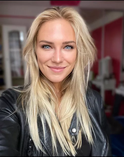 Eva Mikulski by flyfish6000