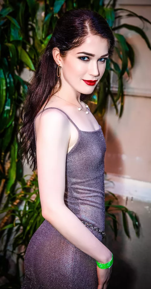 Evelyn Claire by Fallus_Maximus