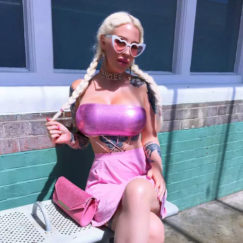 Even de meiedn laten ademen  by rigidsalesman