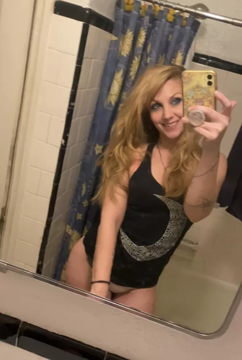 Even in clothes can I get a hellllloooo by NoraVines