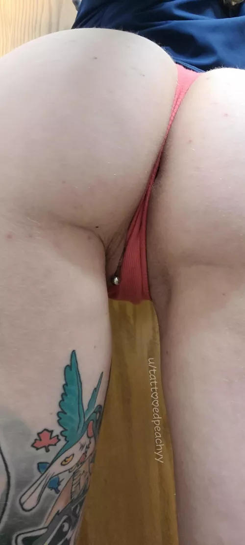 Even my booty ledge has a hidden freckle 😍 by tattooedpeachyy