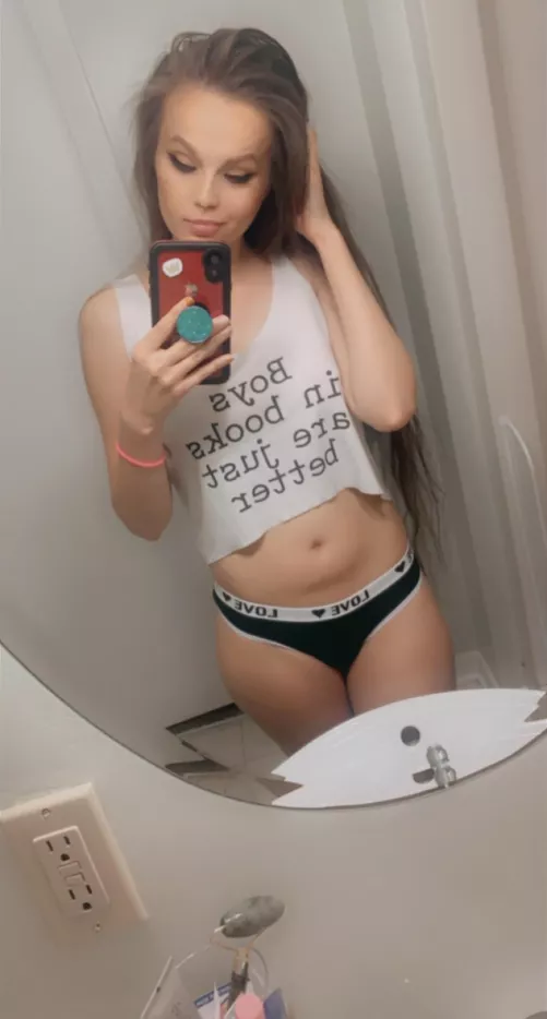 Even to bed 🌙 by Stassi-Igorenova