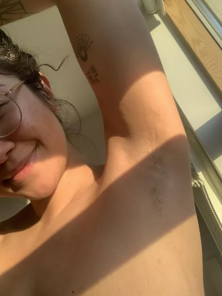 Evening glow and little hairs by hopelessromanticL