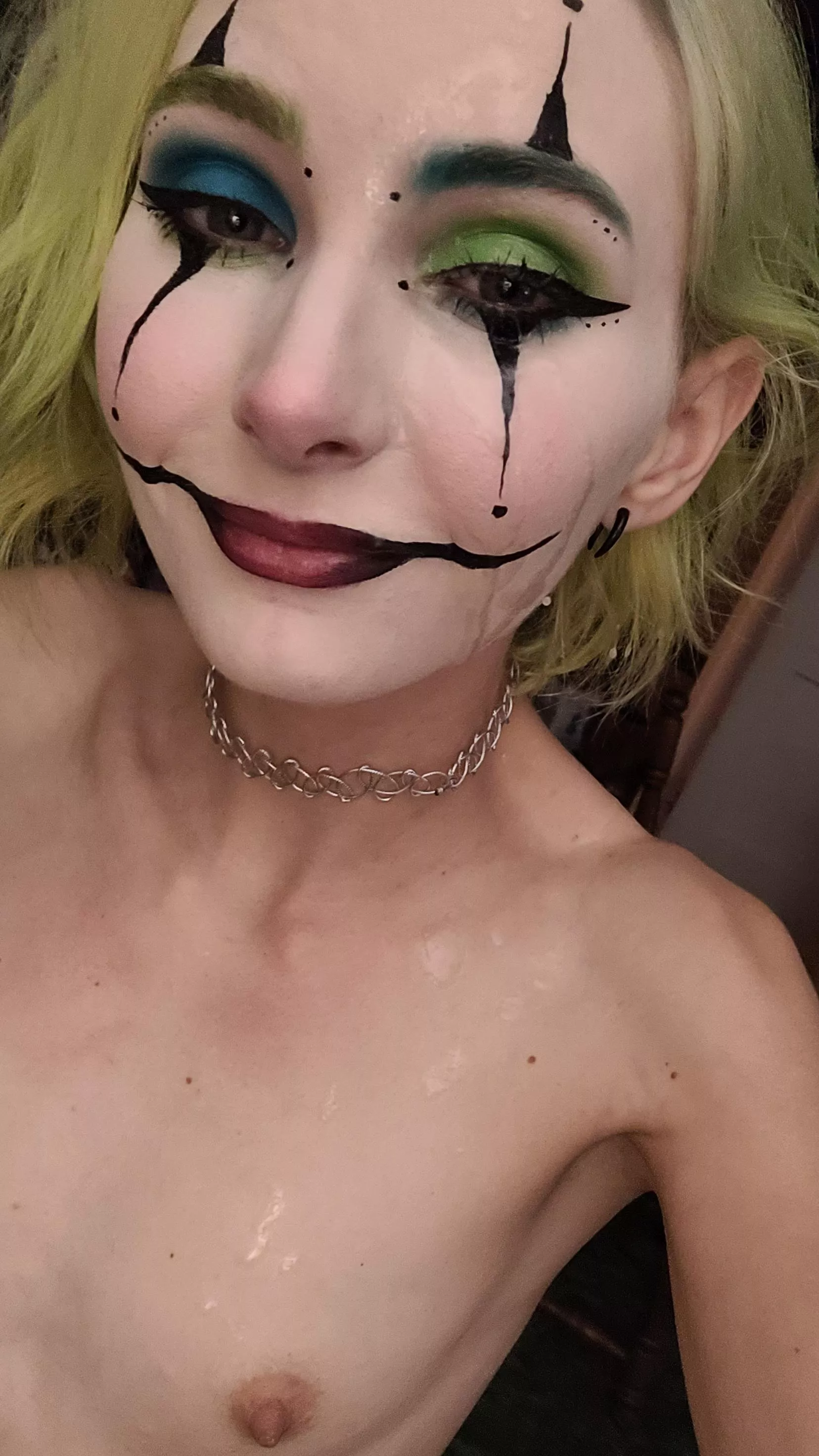 Ever been to a carnival? Let's play that game where you shoot the clown in the face. 😜 [26f] posted by Puma_Lipps