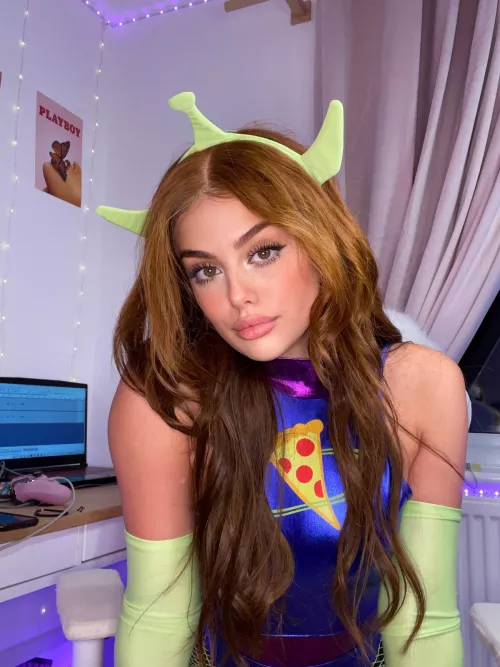 Ever hung out with a funsized 👽 before? by itsemilyblackx