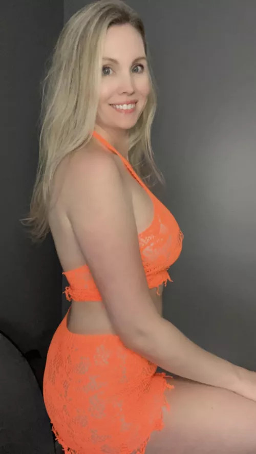 ever jizz in a milf? do you wan to? by Impossible-Fix2973