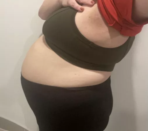 Everybody at work was looking at my belly by FoxyAriesBbby