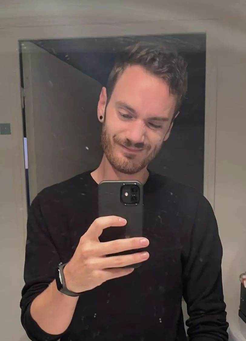 Everyone is so cute on here, I’m nervous 😅 posted by itsTheAlexK