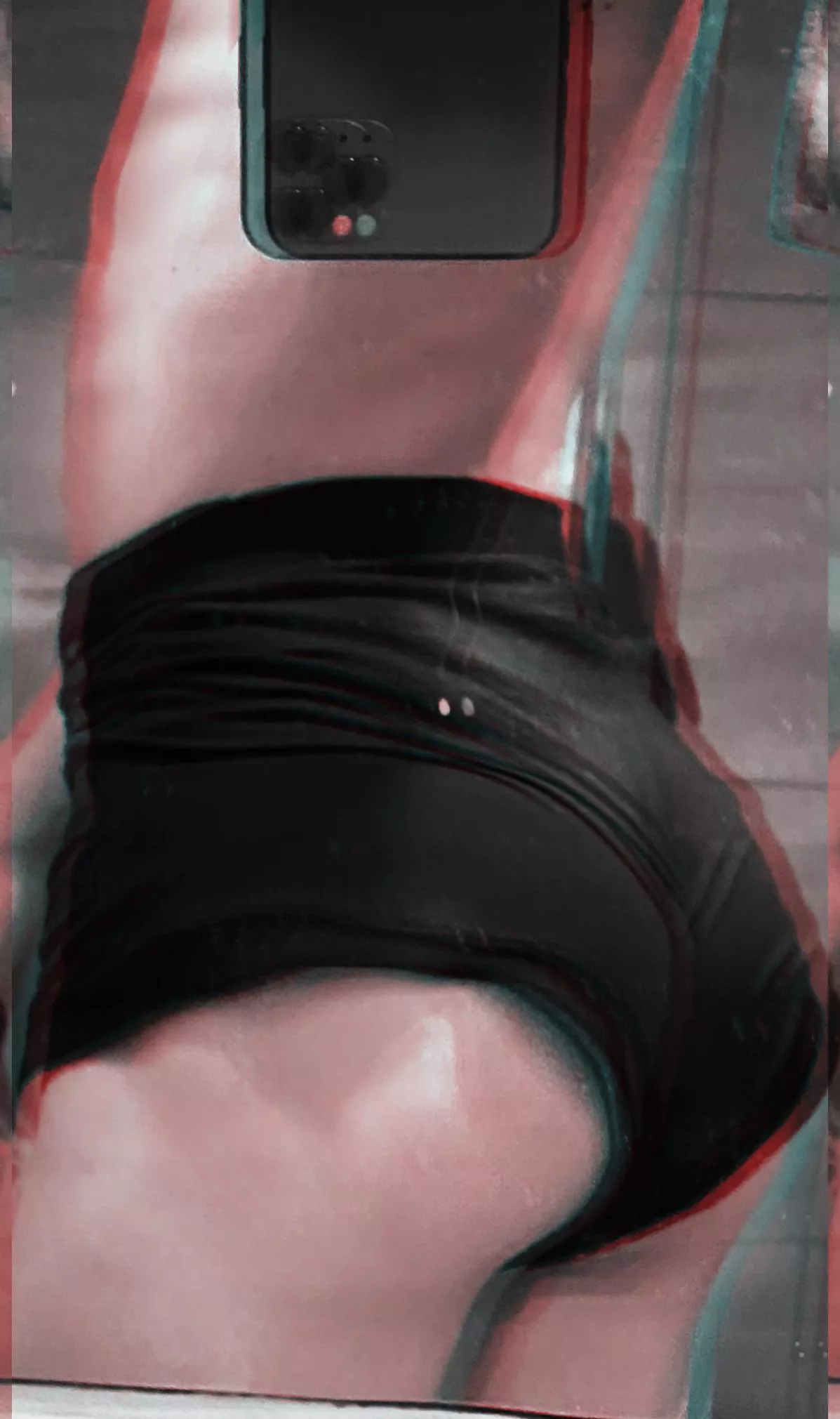 Excuse the dirty mirror🙈 posted by Luna2cuba