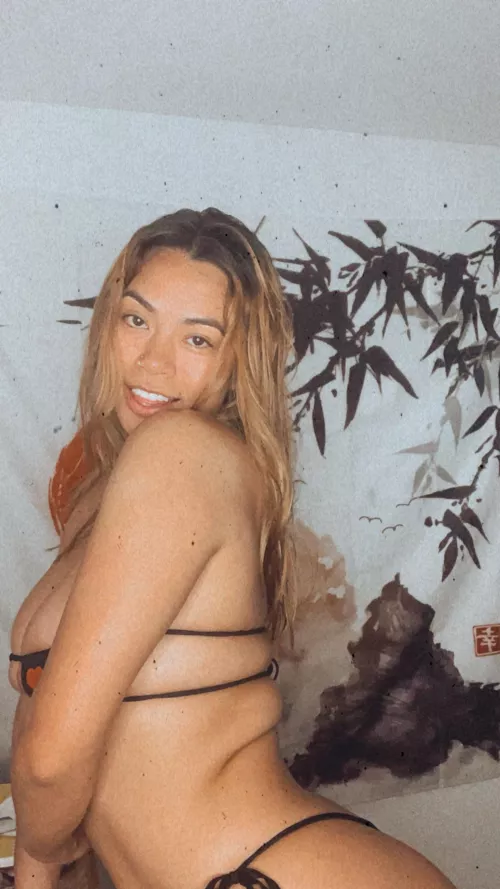 Extremely busty by sydyonce