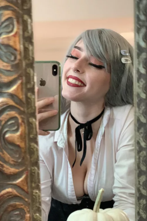 eyes down here please 🥺🖤 by kats_wrldd