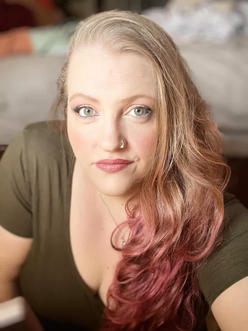 Eyes matching my shirt today! by TwoLipFest