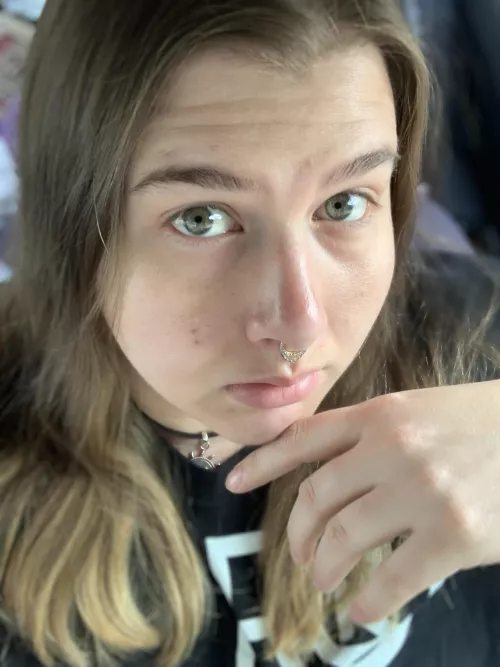 Eyes to look into your soul. by devine-asssetts