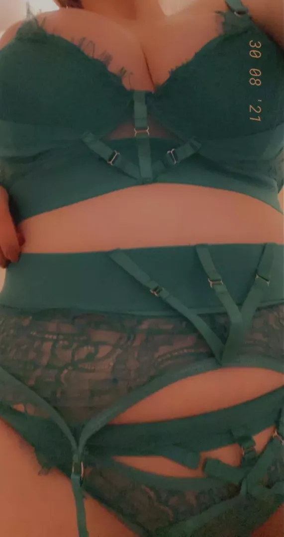 (F) (22) I’m wearing clothes, finally posted by PeachesToGone