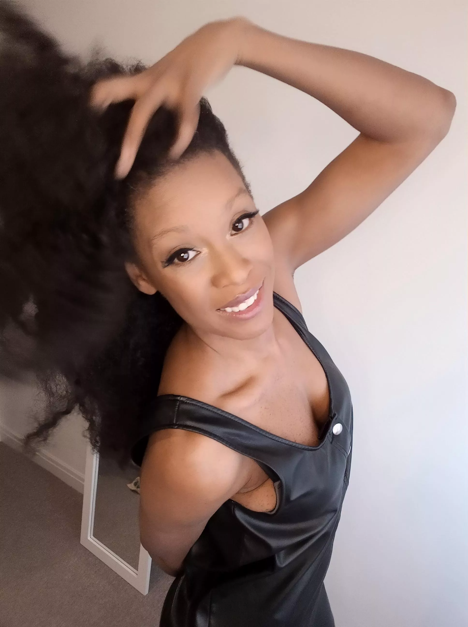 [f] 42. Red's my favourite..what about you? posted by Lottie_jones