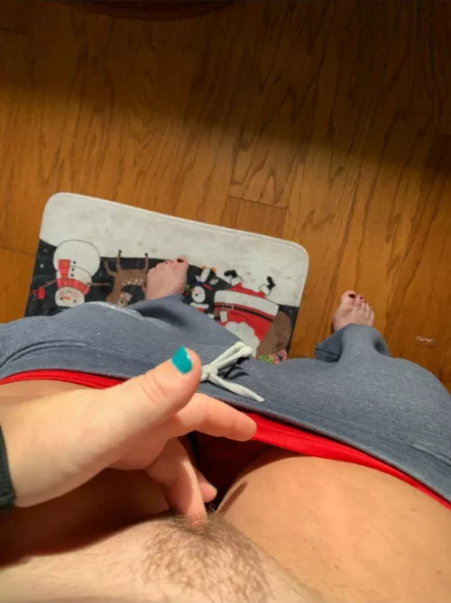 [F] [42] taking a break while putting out Xmas decorations. by Accomplished-Pie8389