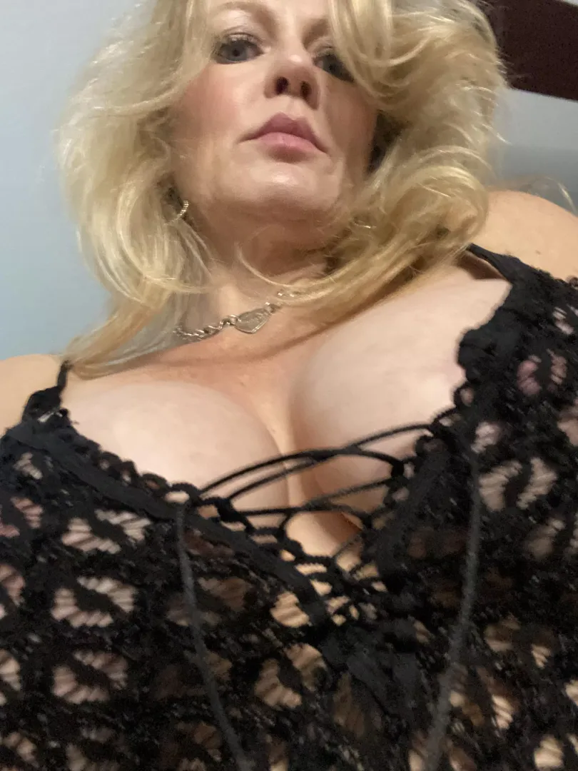 F 48 I am feisty today 😈 posted by tiffanygoldenxoxo