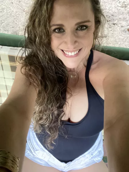 F (48) by annarose420