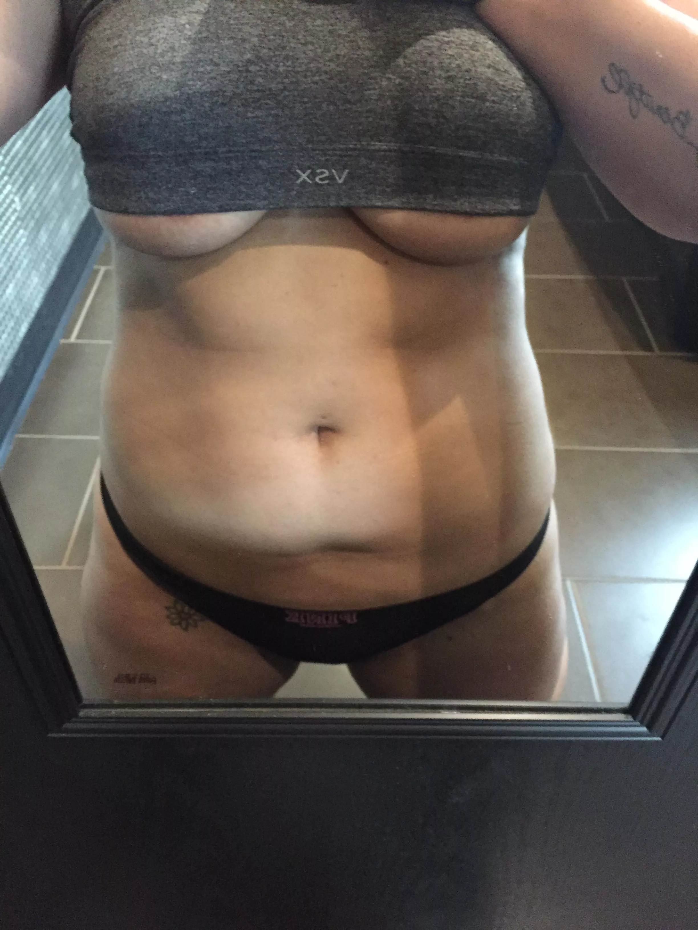 [f] anyone care to help me stretch? posted by jojoo716