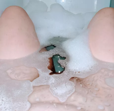 [f] bored and having a bath by Sharingherman