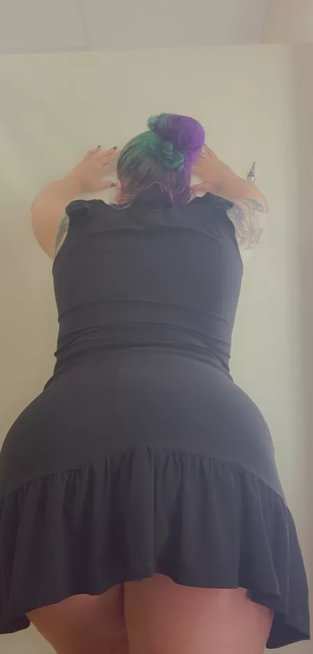 [F] bored at work by Bogie81