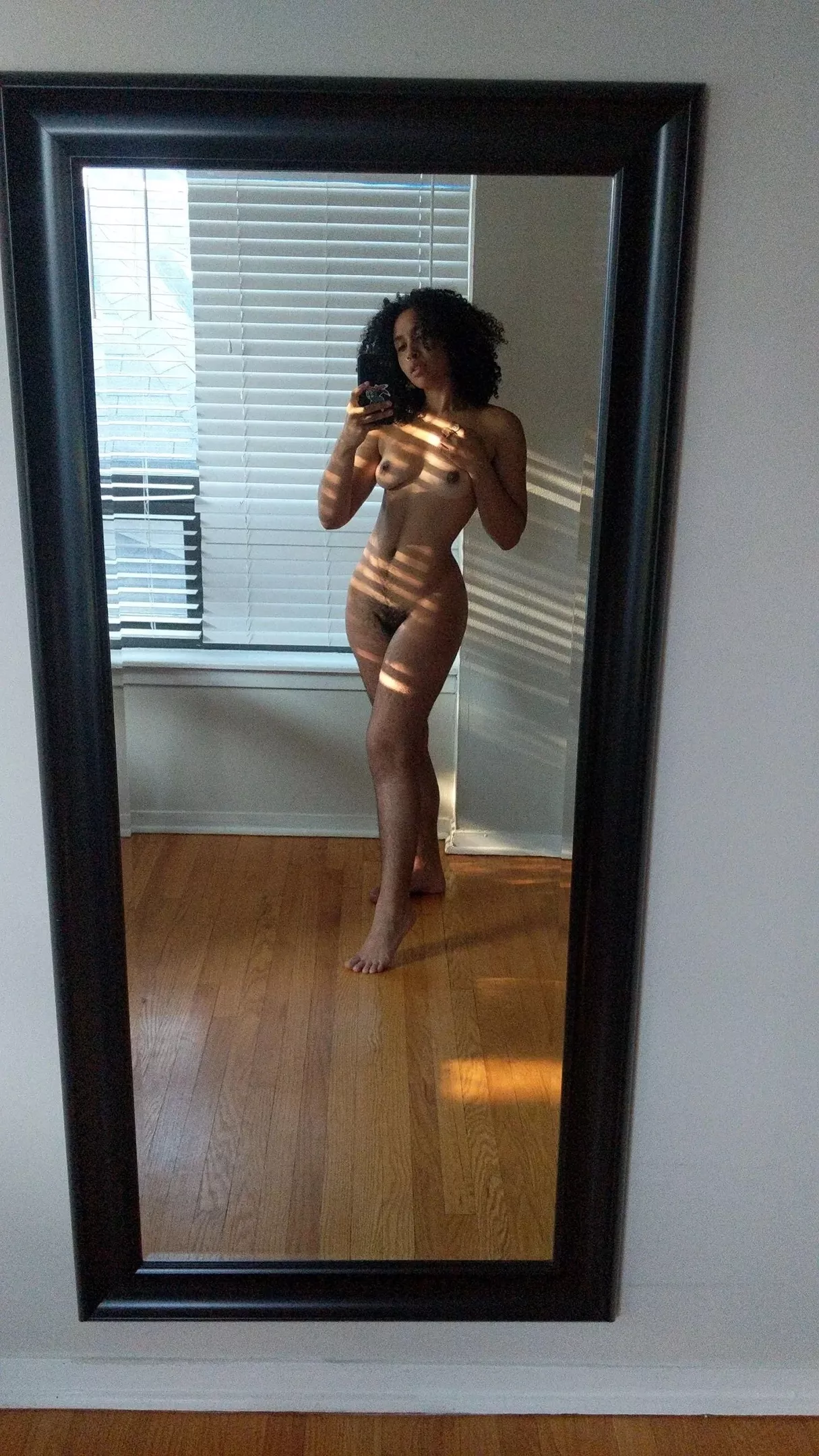 (F) do you like the way the light hits me? posted by _justs0megirl