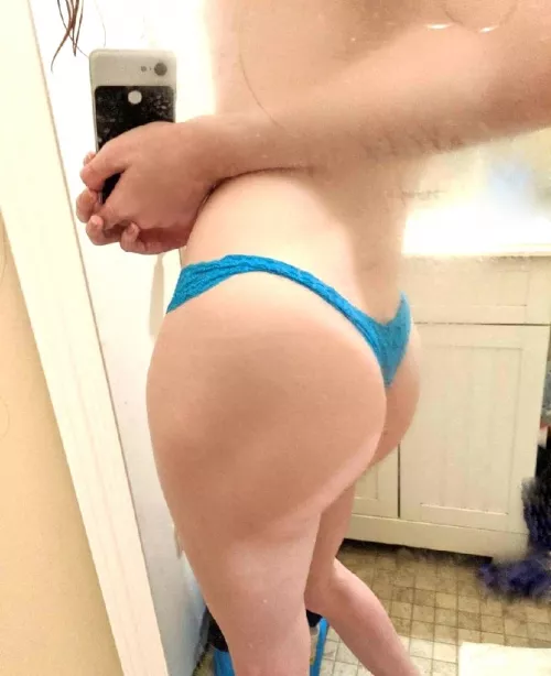 [f] Feeling brave. Maybe delete later. Please be gentle! by smashmyburger