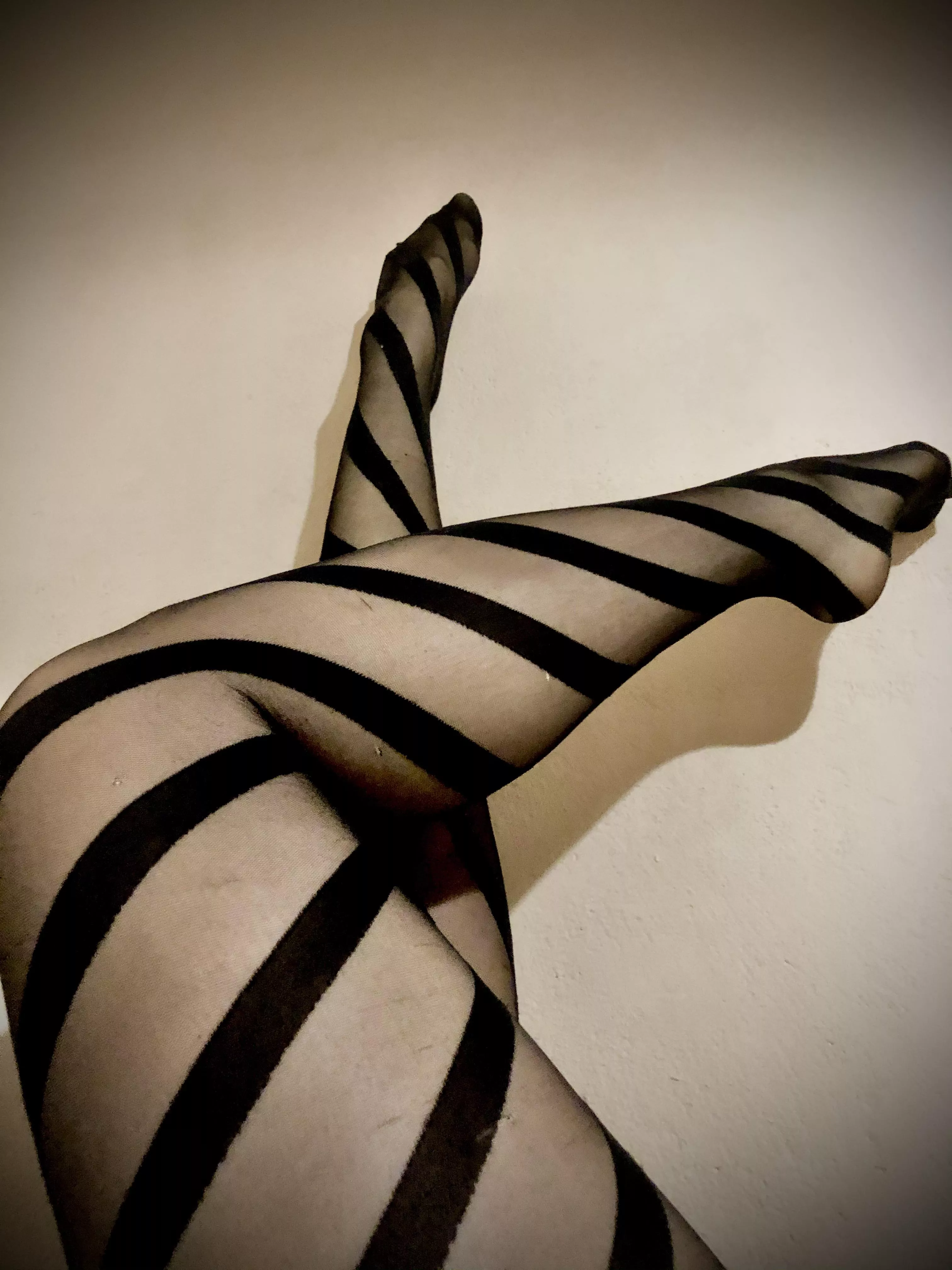 [f] Friday mood 🖤 posted by Impressive_Guard_745