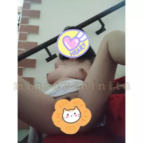 (f) grabe naman libog na to hahahaha nakipag vc ako while nasa hagdan kasi walang net sa room pota 😂😪 by minsaychinita