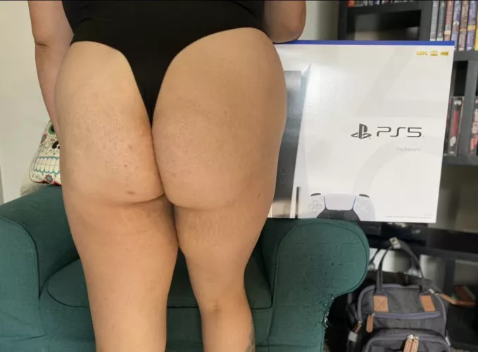 [f] Guess what came in today? 😋 by TylerDeLaRosa