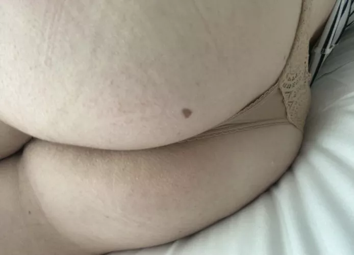 [f] Happy HUMP DAY y’all.(OC) by badgirl101042