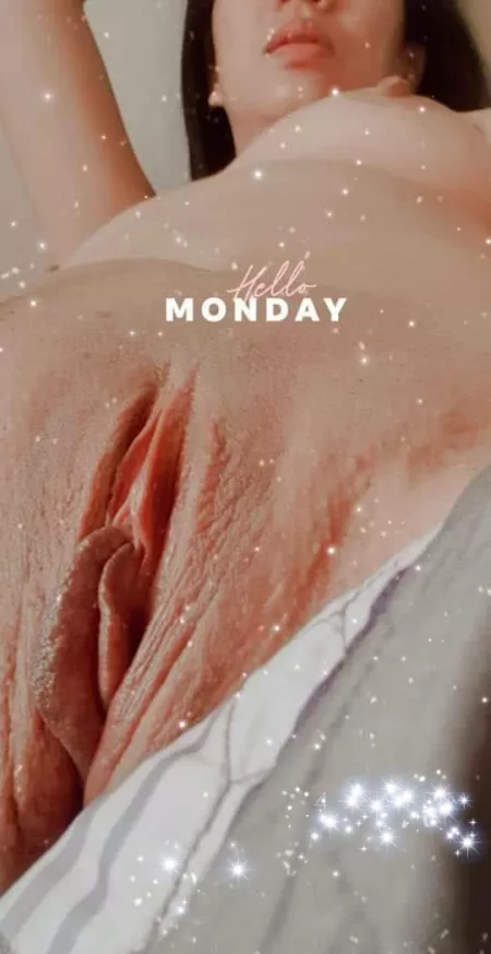 (F) Hello Monday :) by hereforvalidation