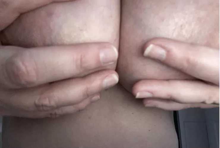 [f] Hold on y’all the weekend is coming(OC) by badgirl101042