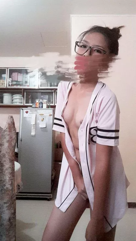 [F] I look nerd here hahaha , but im still hot right? 🔥🔥🔥 by freshlady2003