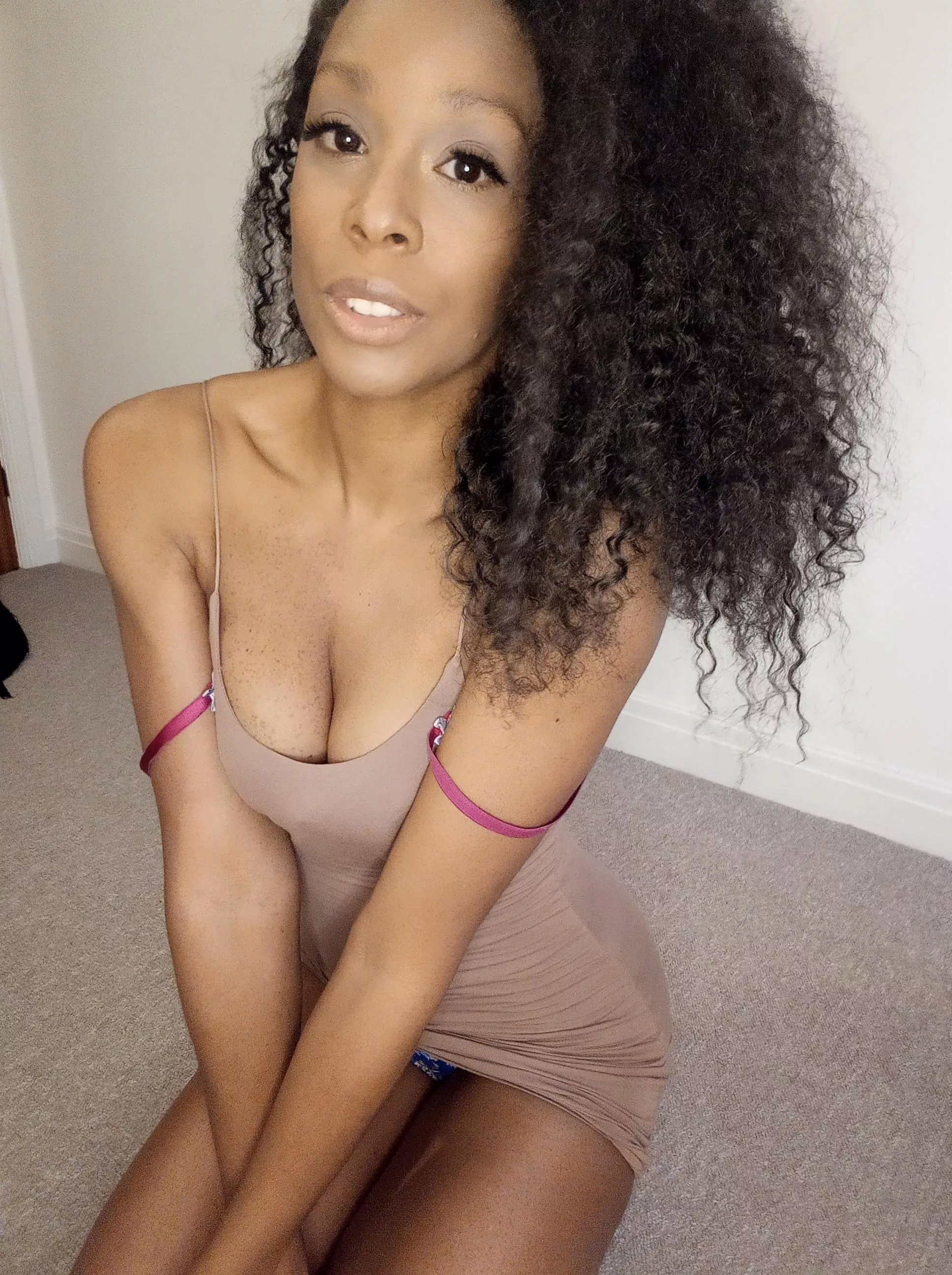 [f] I love it when you stroke my kneck posted by Lottie_jones