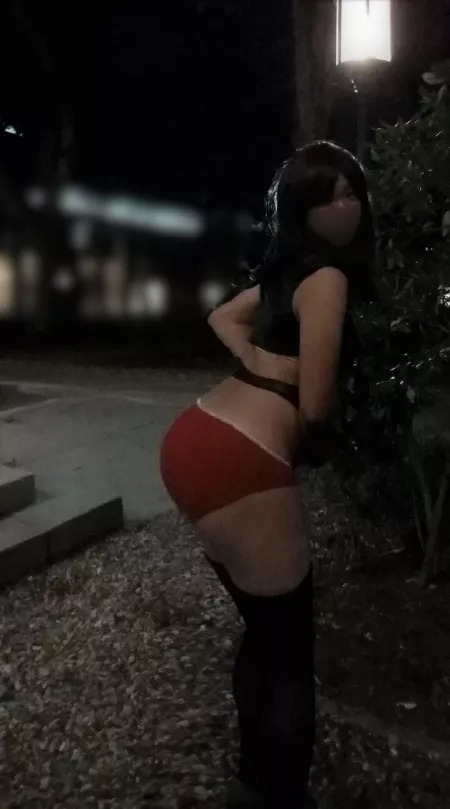 [F] I was visiting my old campus when I found myself in a nearby park that held many naughty memories, so I couldn't resist stripping off my skirt to relive the thrill :) by claritydares