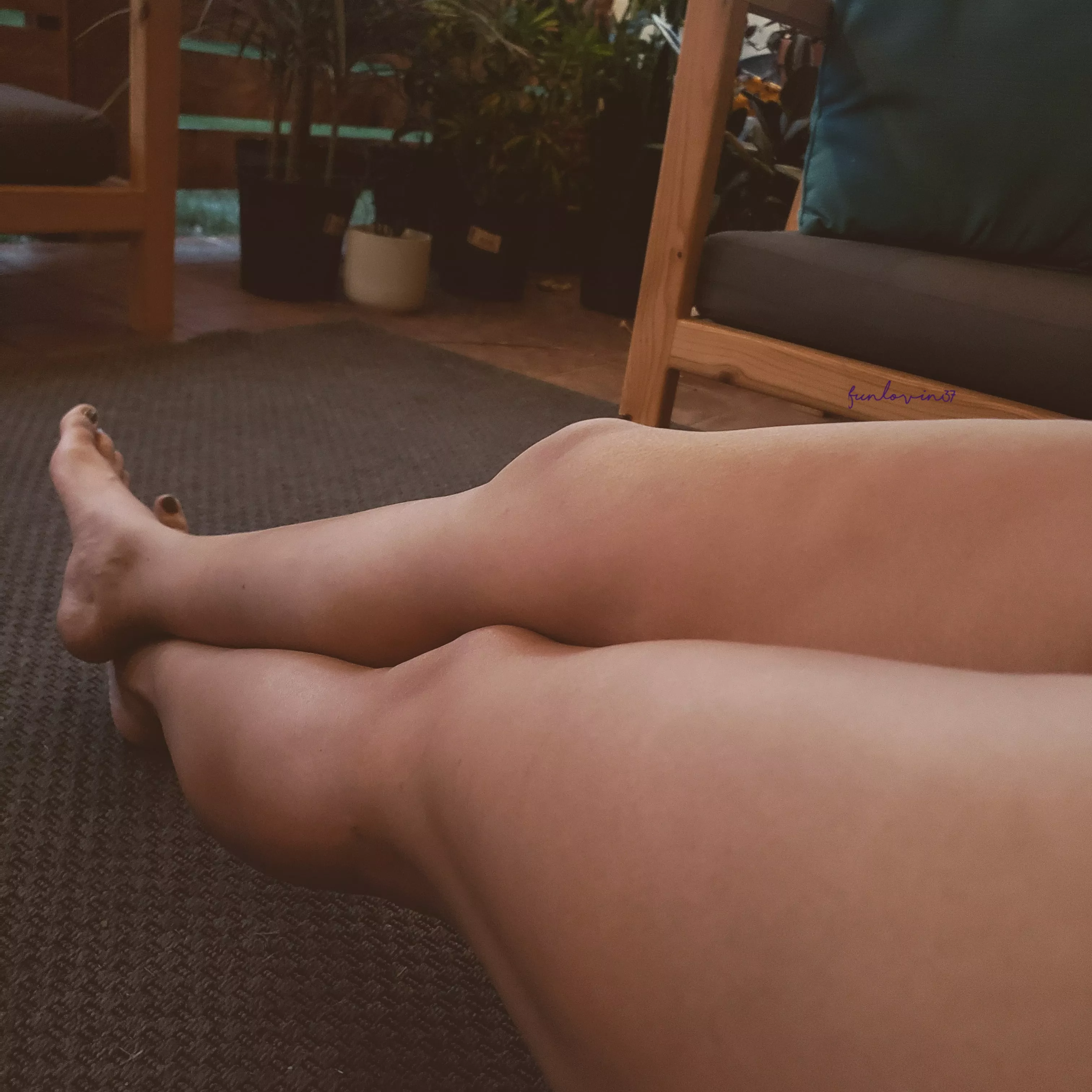 [F] Just my legs on a rainy morning posted by Funlovin37