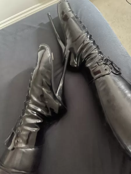 [F] latex and ballet boots 😍 by fetishdesire_29