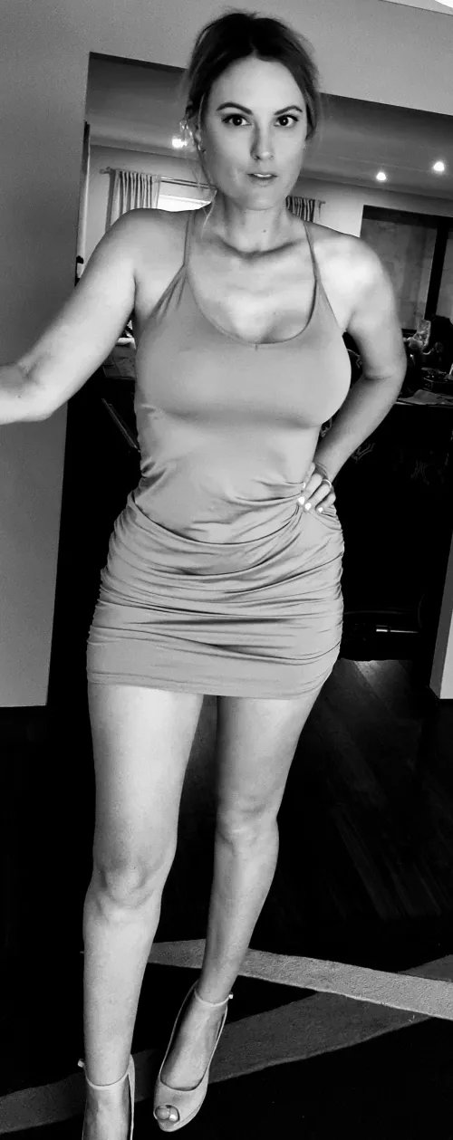 [F] my hair is a mess but I love this outfit ! by melonfarmerswife